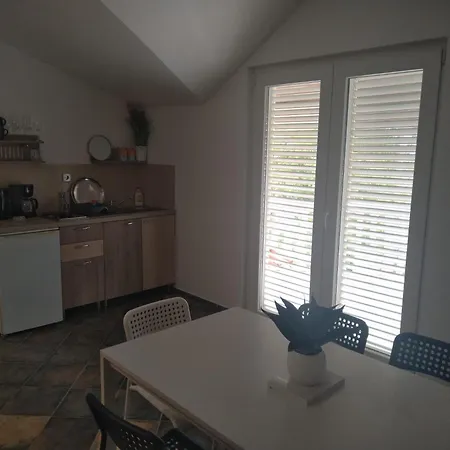 Cozy Happy Place Apartment Gornji Karin